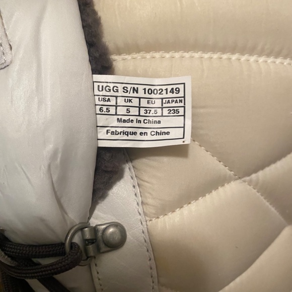 Women's UGG boots size 6.5 - Picture 6 of 6